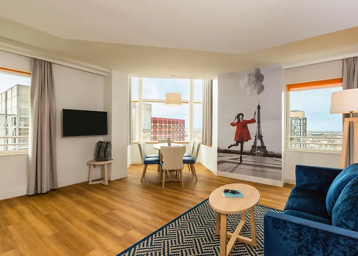 Adagio Paris Centre Tour EiffelГотель